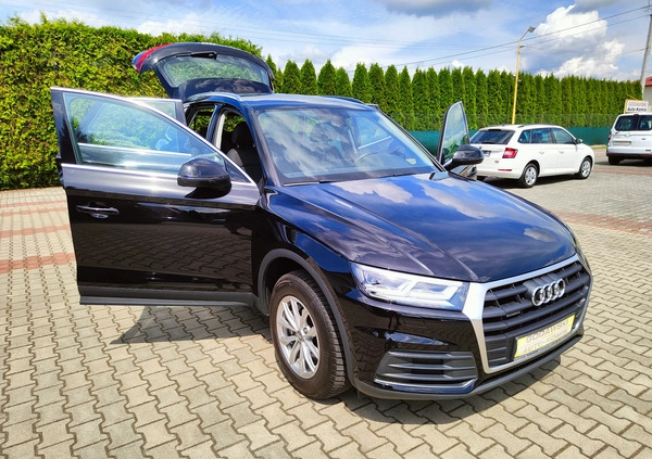 Audi Q5 cena 115900 przebieg: 58000, rok produkcji 2020 z Pruszcz Gdański małe 781